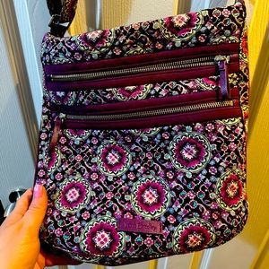 Vera Bradley Medallion Crossbody purse